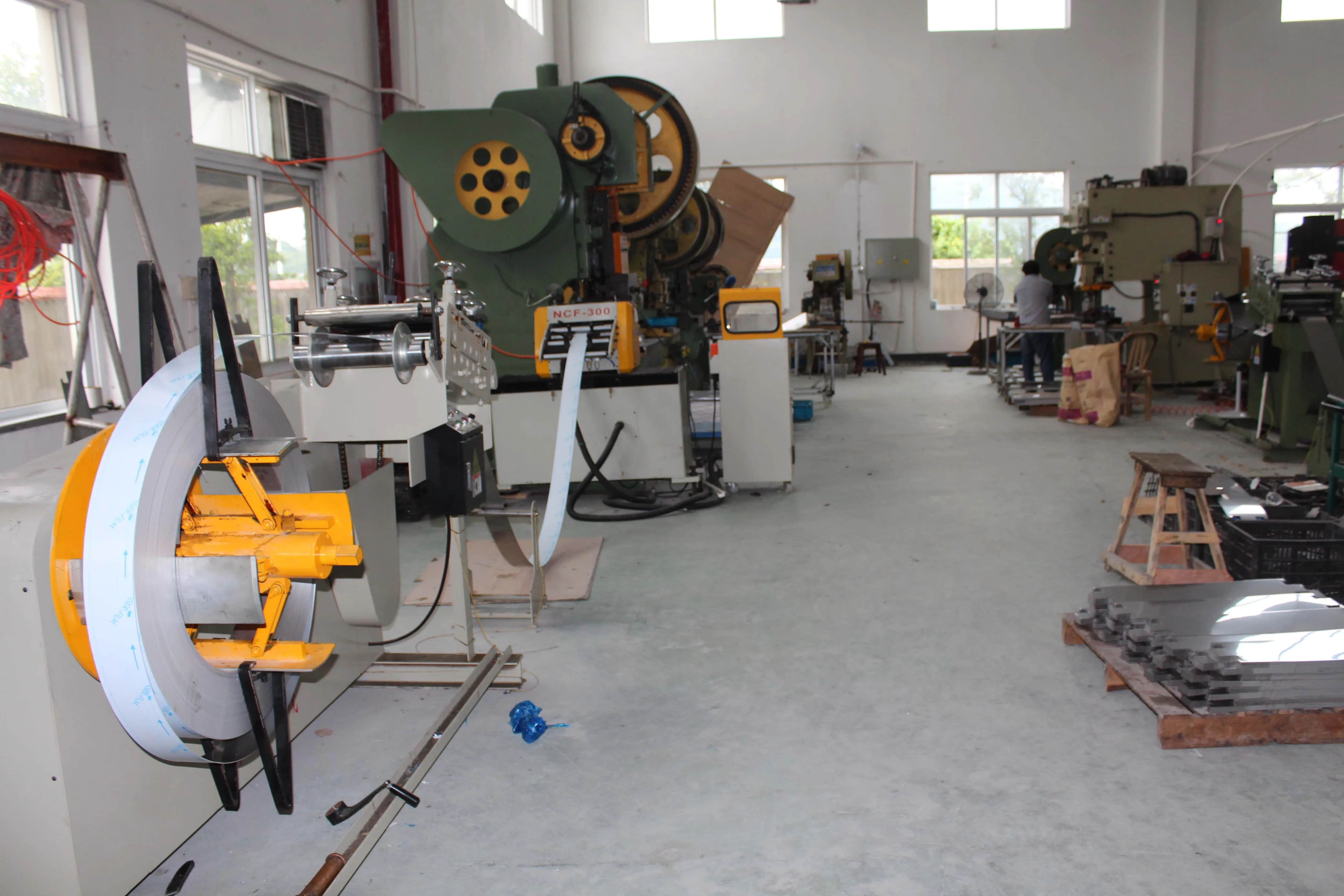 High Quality Black Square Tile Insert Bathroom Trap Sus304 Anti Odor Linear Stealth Deodorant Stainl